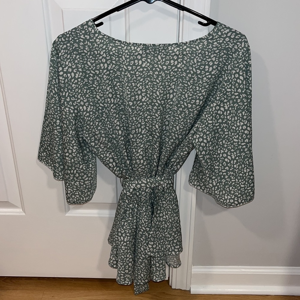 SHEIN Printed Ruffle Top - Picture 2 of 4